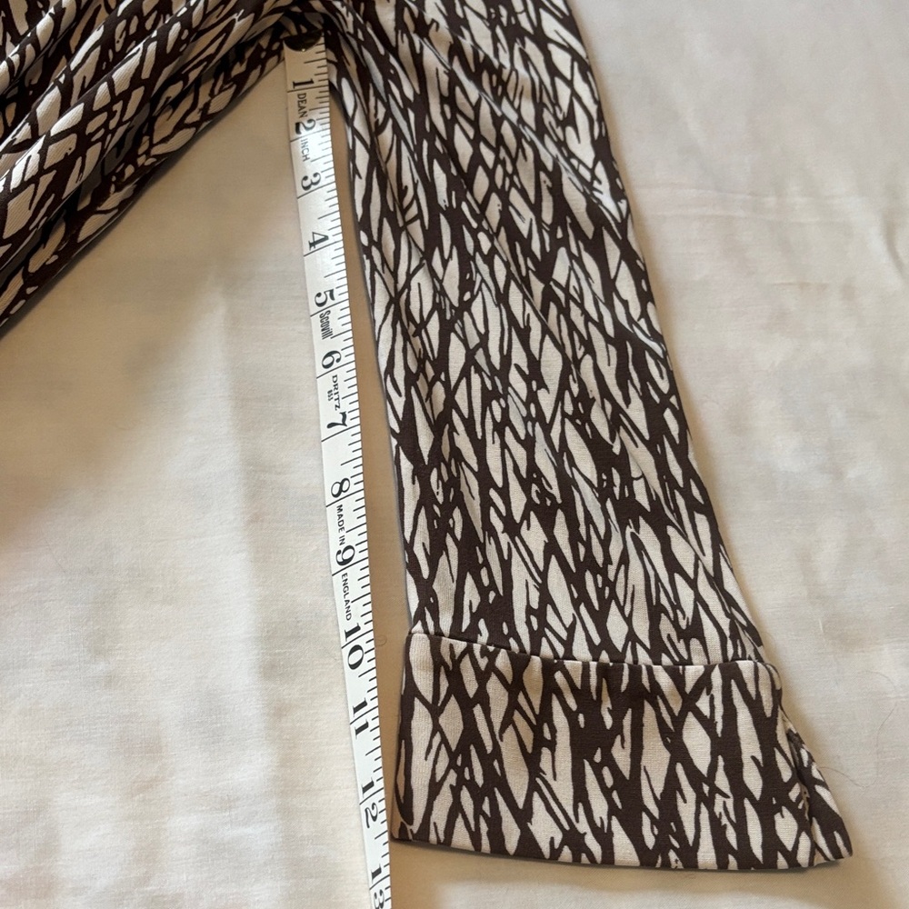 Diane Von Furstenberg Brown and Cream Patterned Dress - Picture 6 of 9